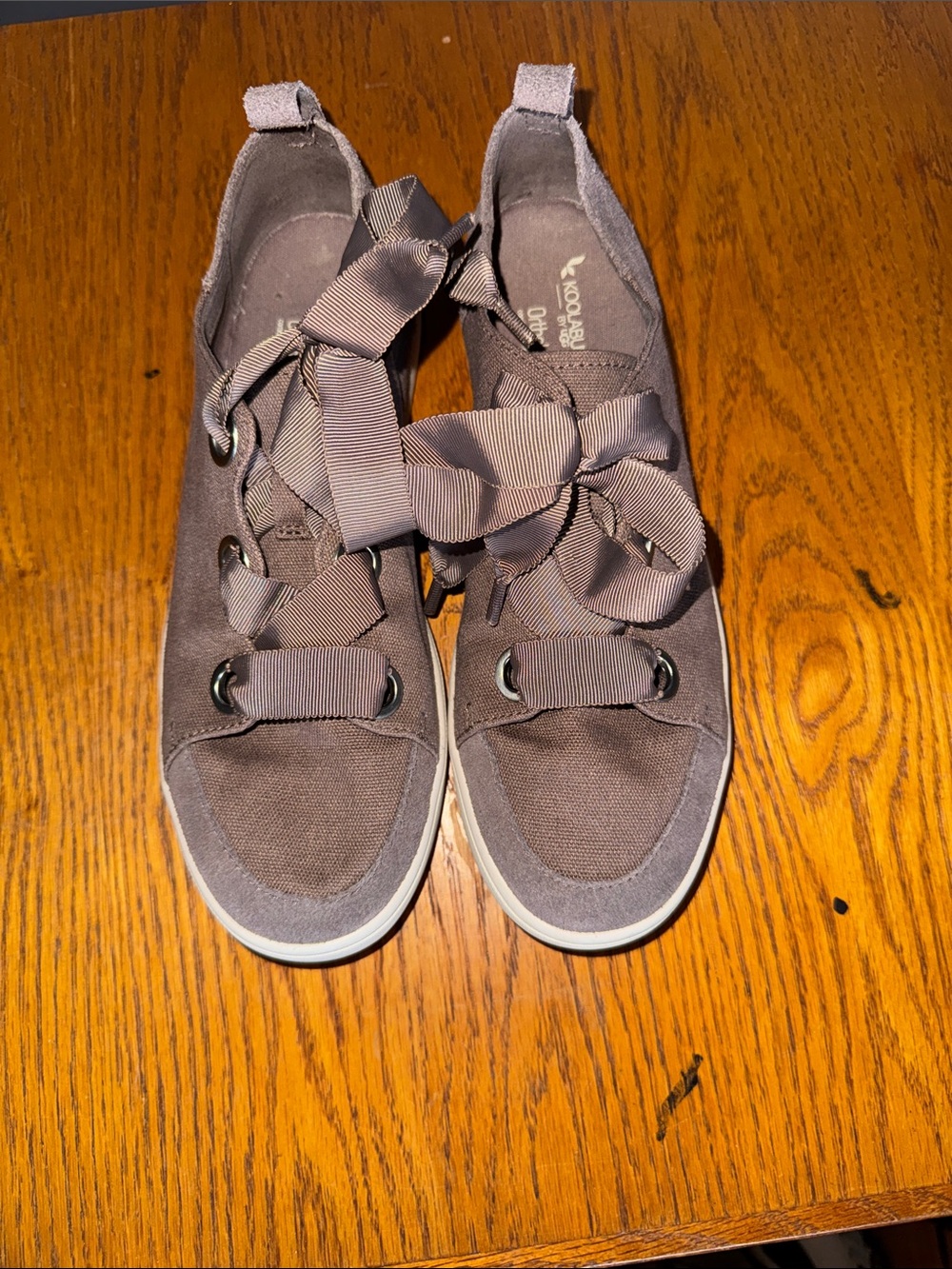 Koolaburra by Ugg Casual Lace-Up Canvas Sneakers in Taupe ortholite insoles.sz